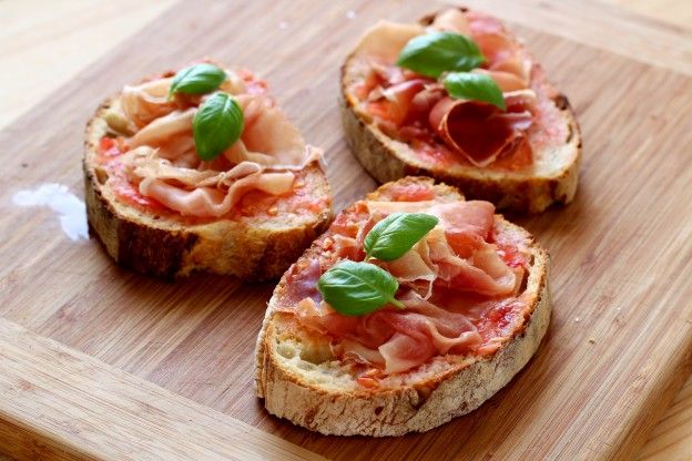 Pan Con Tomate