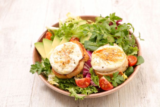 Salad with Glazed Goat Cheese