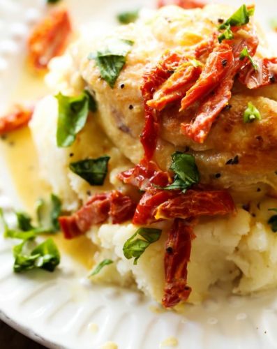 Slow Cooker Creamy Sun Dried Tomato Chicken