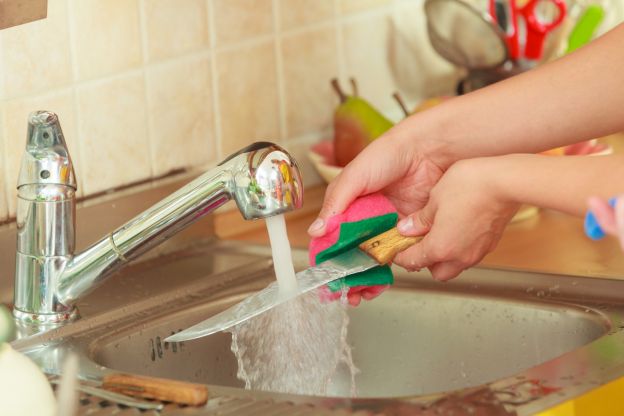 Clean Your Knives Properly