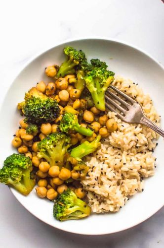 Teriyaki Broccoli Chickpea Stir Fry