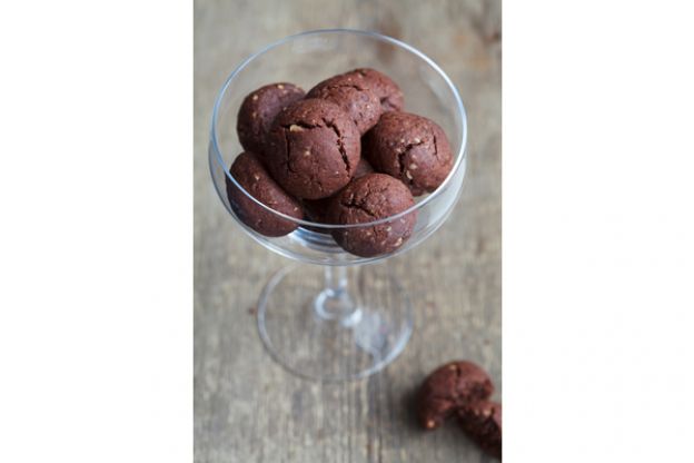 You can make chocolate chip cookies with it