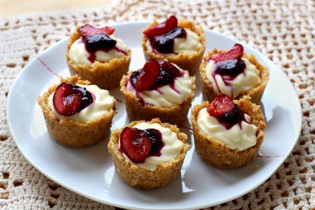 Mini No-Bake Cherry Cheesecakes