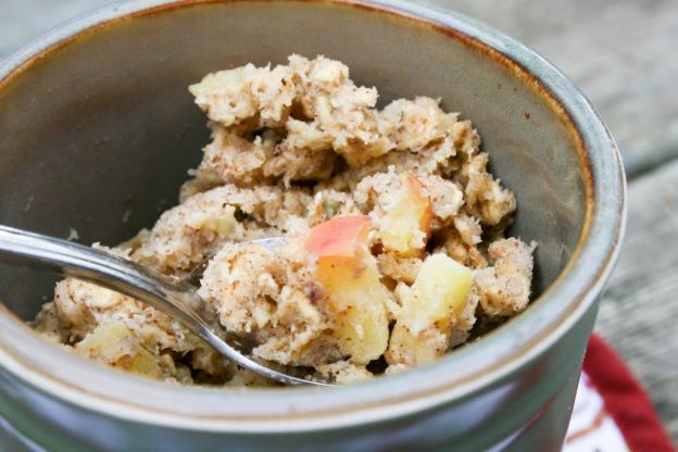 Apple Banana 'Baked' Oatmeal In A Mug