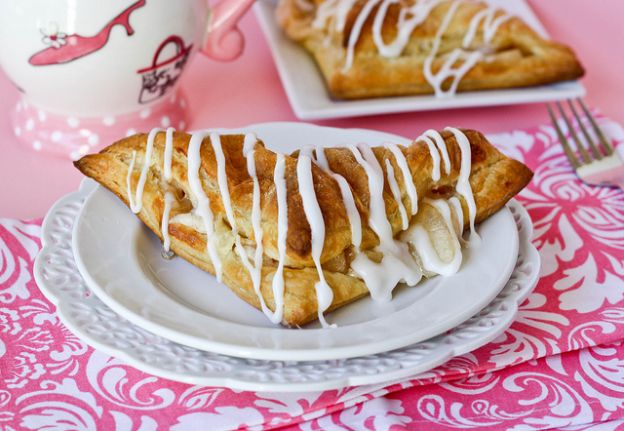 Apple Cinnamon Cream Cheese Turnovers