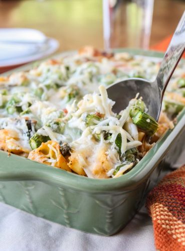 Cheesy asparagus tortellini bake