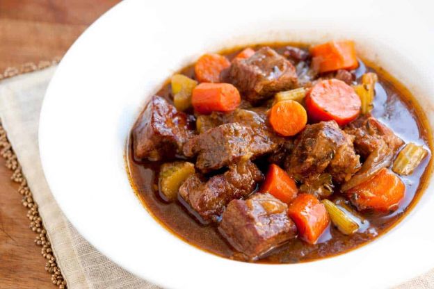 Irresistible Guinness Beef Stew with Carrots