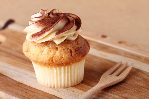 Bake Cupcakes Without a Cupcake Tin