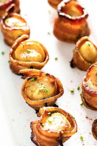 Bacon-wrapped scallop skewers