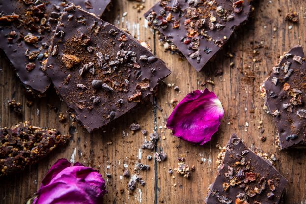 Superfood Chocolate Quinoa Bark