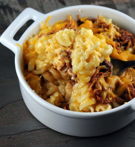 BBQ pulled pork macaroni and cheese