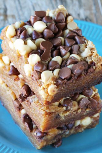 Slow Cooker Chocolate Chip Cookie Bars