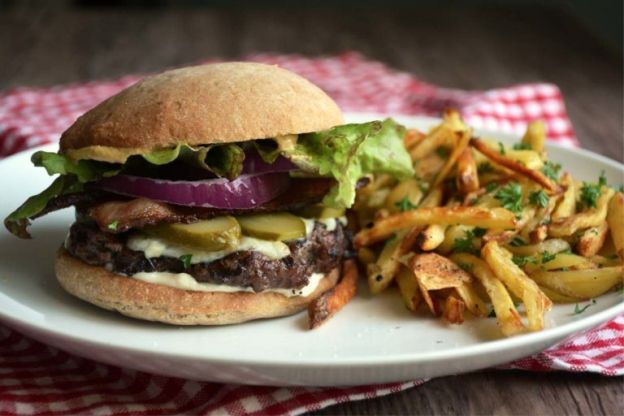 GRILLED BISON BURGERS