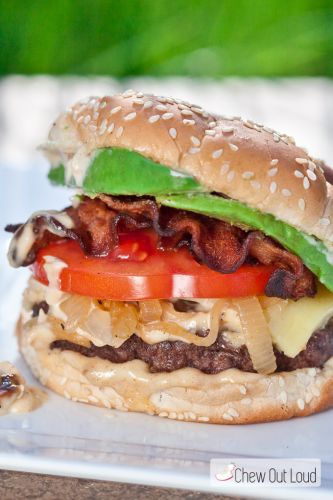 BLT BURGER WITH ROASTED GARLIC MAYO