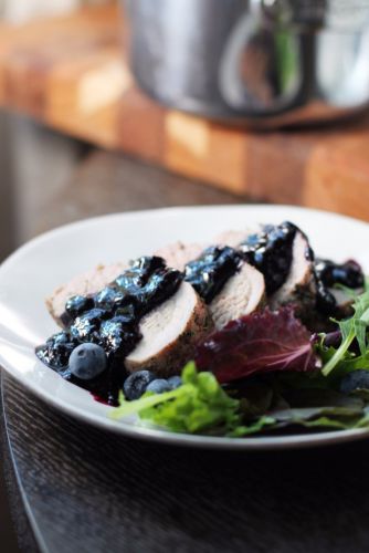 Pork tenderloin with blueberry sauce