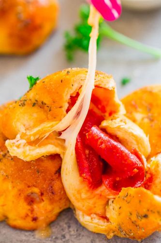 Pepperoni Pizza Bombs