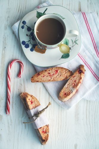 Candy cane biscotti