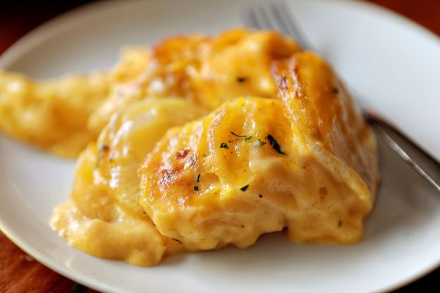 Cheesy Scalloped Potatoes