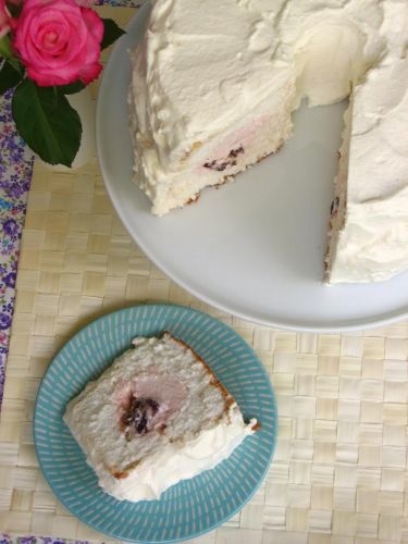 CHERRY MOUSSE CLOUD CAKE WITH MASCARPONE WHIPPED CREAM