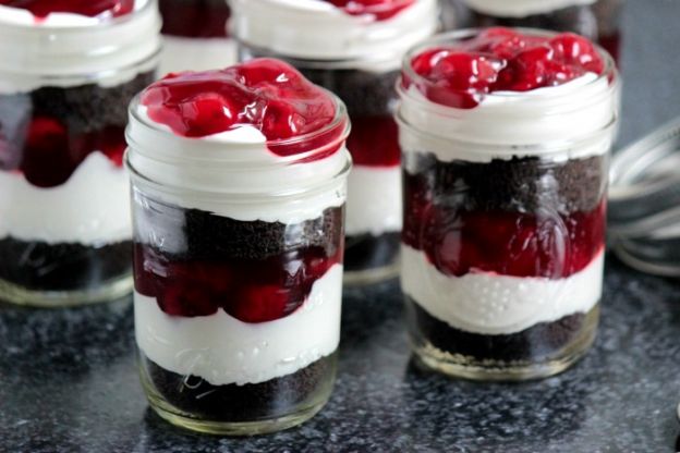 Chocolate cherry cheesecake parfaits