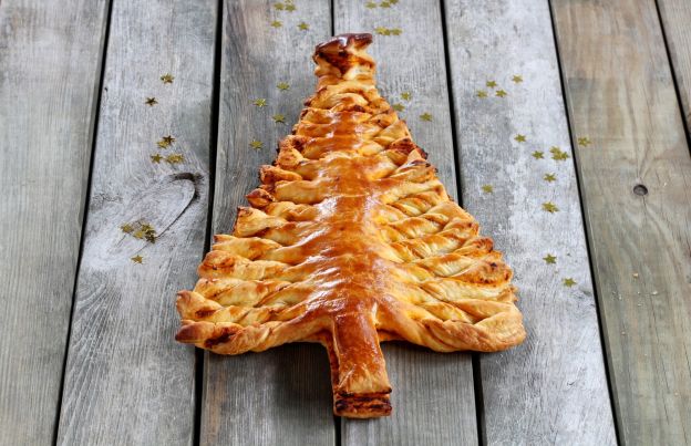 Pesto Puff Pastry Tree