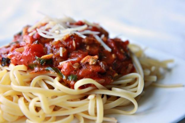 Marinara Clam Sauce Over Linguine