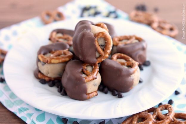 Cookie dough pretzel bites