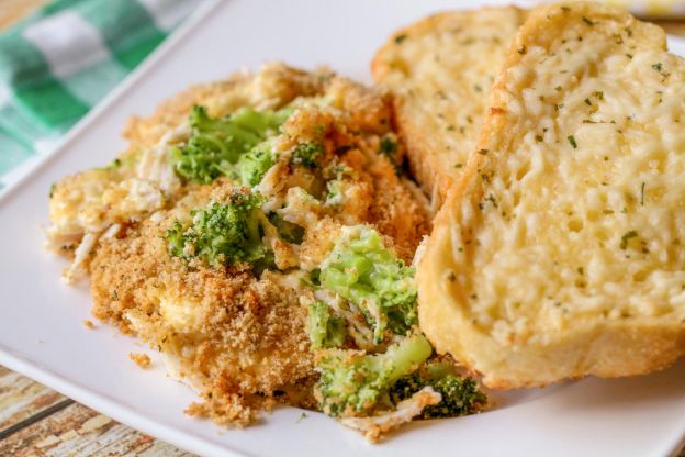 Cheesy Chicken Broccoli Casserole