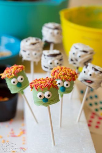 Chocolate Covered Marshmallow Pops