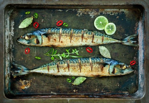 Oven-baked mackerel