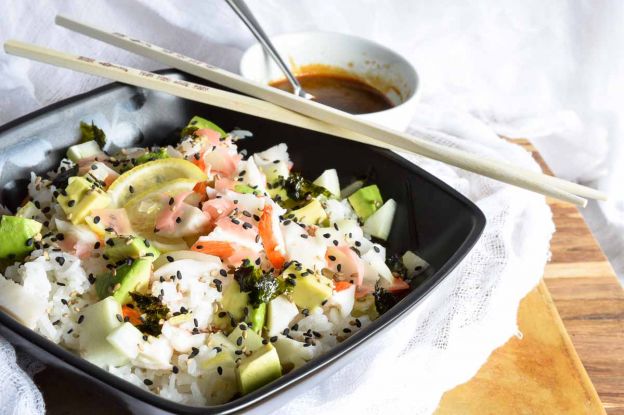 California roll sushi bowl