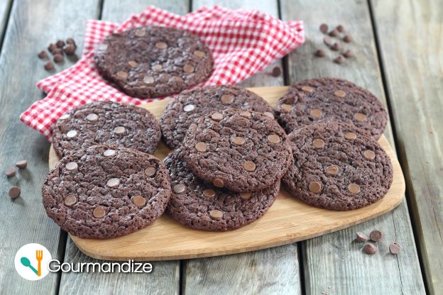 GIANT chocolate chip cookies