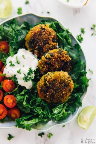 Crispy Quinoa Patties with Spinach and Tomatoes