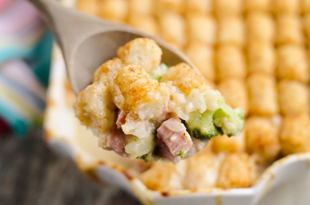 Cheesy Ham & Broccoli Tater Tot Hotdish