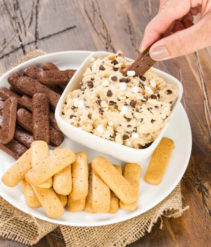 Peanut Butter S’mores Cheesecake Dip