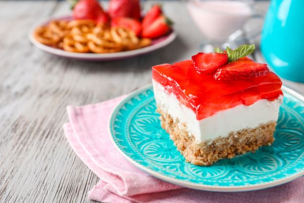 Strawberry Pretzel Pie