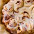 Easy Slow Cooker Cinnamon Rolls