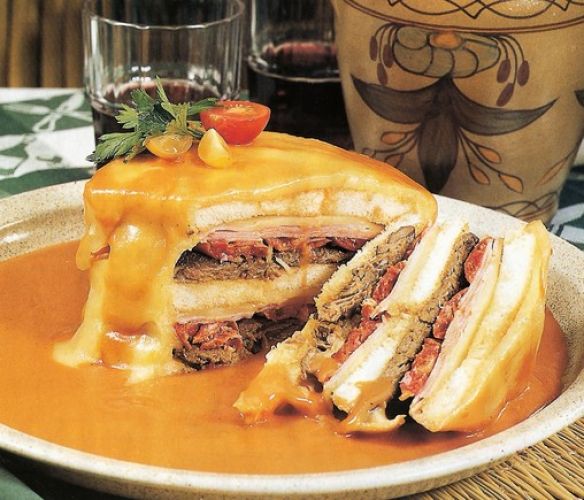 Francesinha (Portugal)