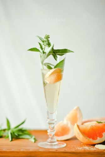 Grapefruit Basil Mimosas