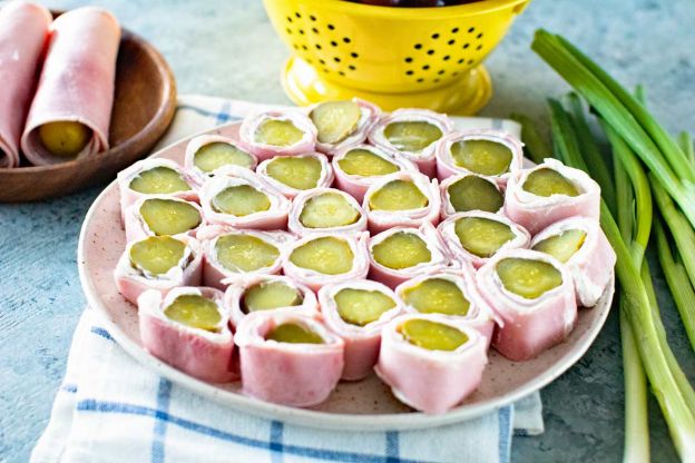 Ham Pickle Roll-Ups