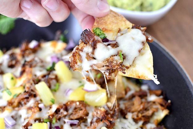 Hawaii - Nachos with Pork and Pineapple