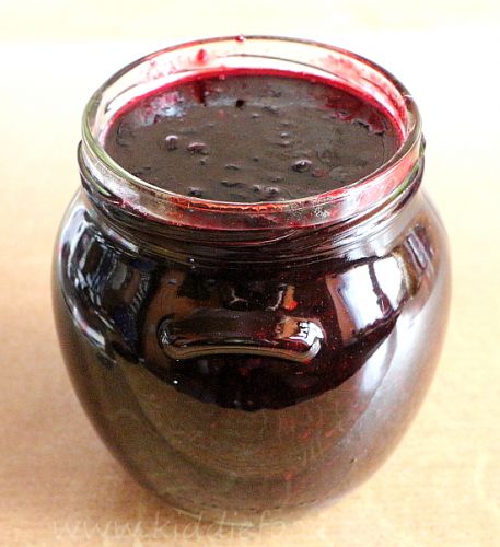 homemade blackcurrant jam