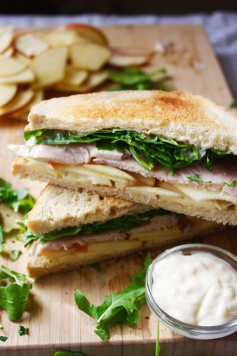 Turkey, apple and Brie sandwiches