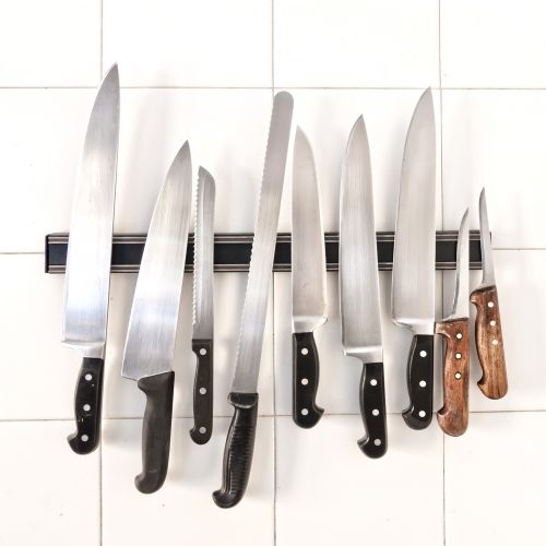 Keep Your Knives Clean and Save Space