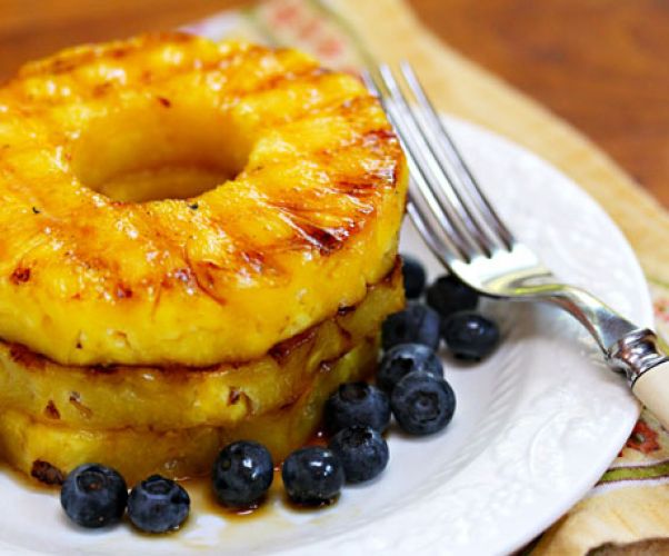 Grilled maple chipotle pineapple rings