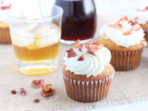 Maple Bacon Bourbon Cupcakes