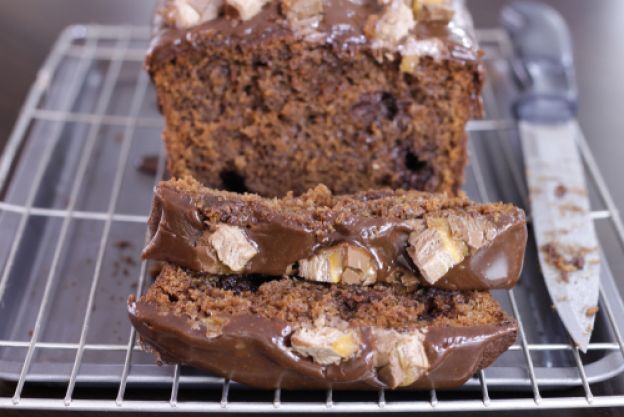 Mars bar loaf cake