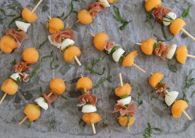 Melon, prosciutto and mozzarella sticks