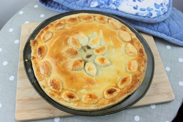 Minced Beef and Onion Pie