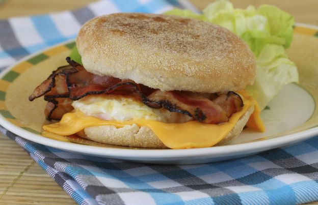 Best bacon 'n' egg breakfast muffins